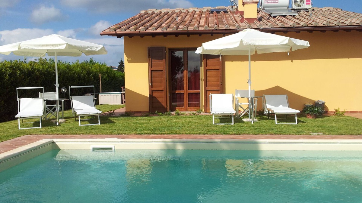 Palaia House | Indipendendent house with private garden and swimming pool