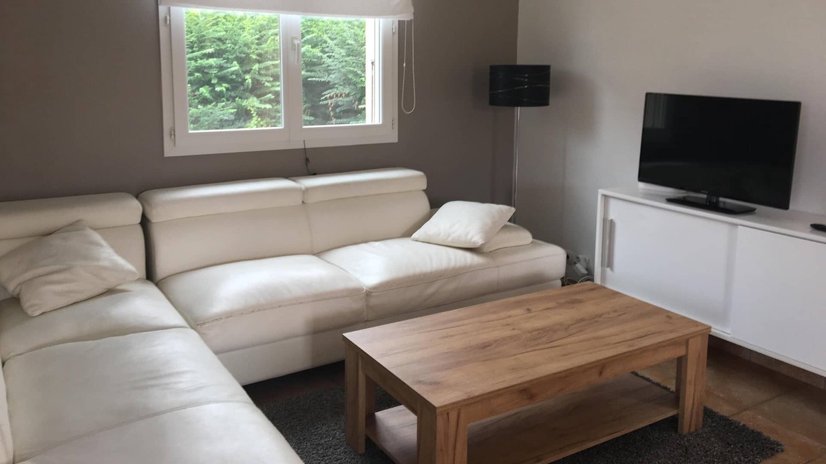 Bage-la-Ville House | Individual family house 15 minutes from Macon, 25 minutes from Bourg-en-Bresse.