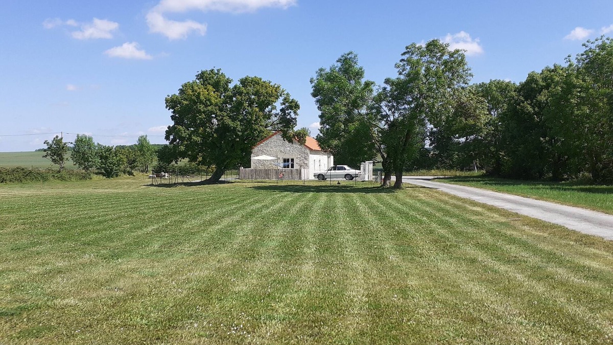 Haimps House | INDIVIDUAL HOUSE FOR 4 PEOPLE NOTHING FOR YOU