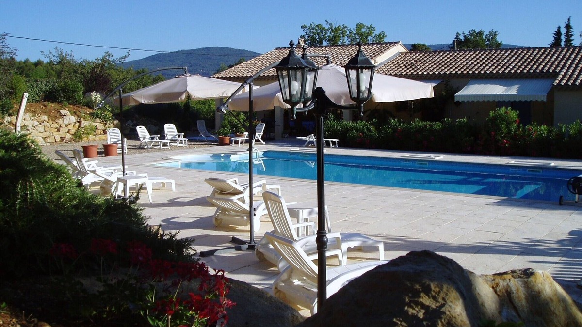 Figanieres Villa | INDIVIDUAL HOUSES classified 3 * BIKE HIKING COVERED SWIMMING POOL