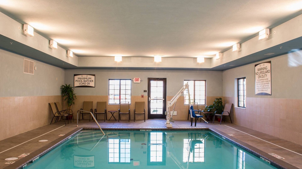 Schererville Condo | Indoor Pool. Free Breakfast. Business Center & Gym.