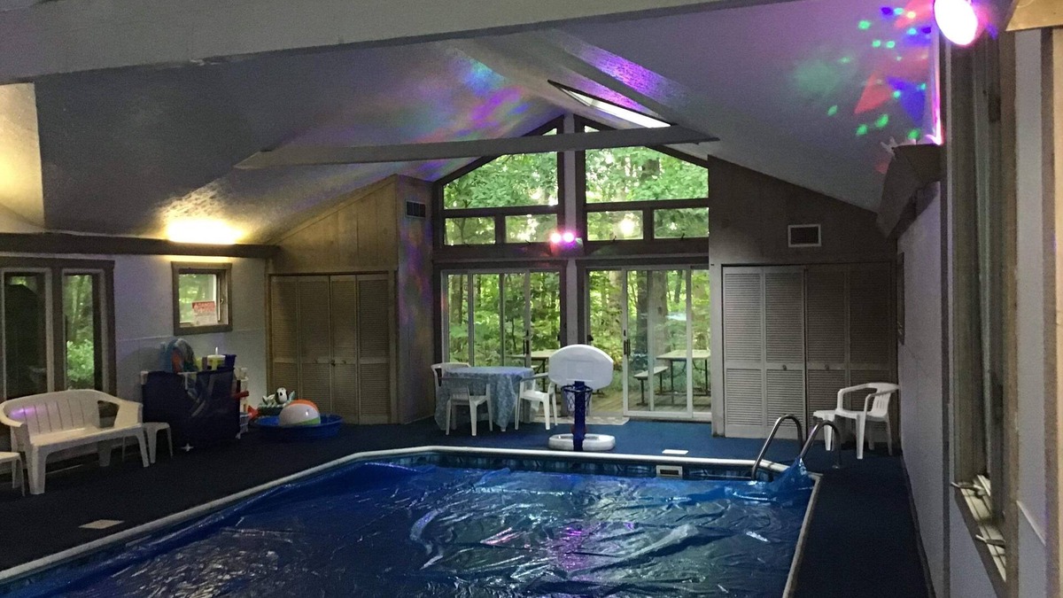 Vermilion House | INDOOR POOL, game room, 6 BRs, 4.5 bath, sleeps 14, wheelchair access, pets ok!