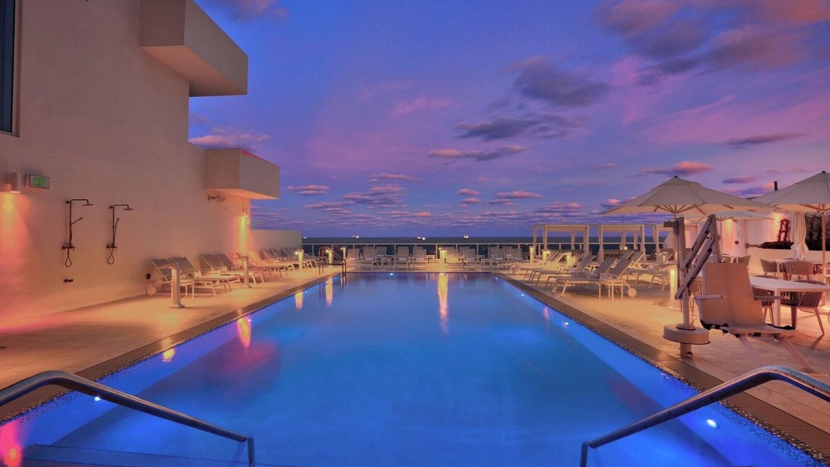 Central Beach House | Indulge in Coastal Comfort with Large Balcony Room Overlooking the Waves