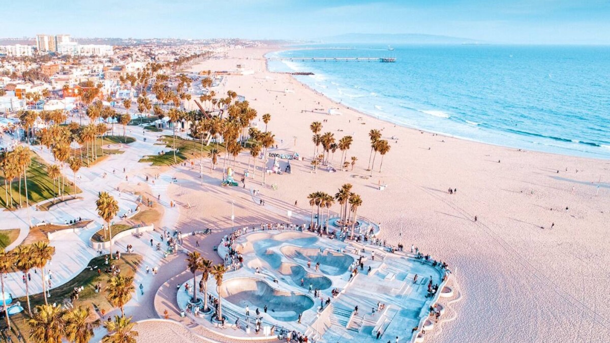 El Segundo Resort | Indulge in Home-Like Comfort! Close to El Segundo Beach, Pets are Allowed