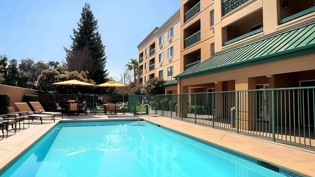 San Ramon Hotel | Indulge in Home Like Comfort! Spacious 1BR Suite, Pet-friendly, Free Parking!