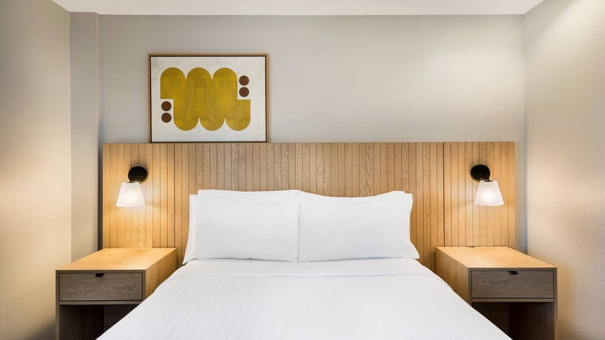 Exchange Place North Hotel | Indulge in NYC Views! Pet-friendly Property with Full Kitchen, Parking!