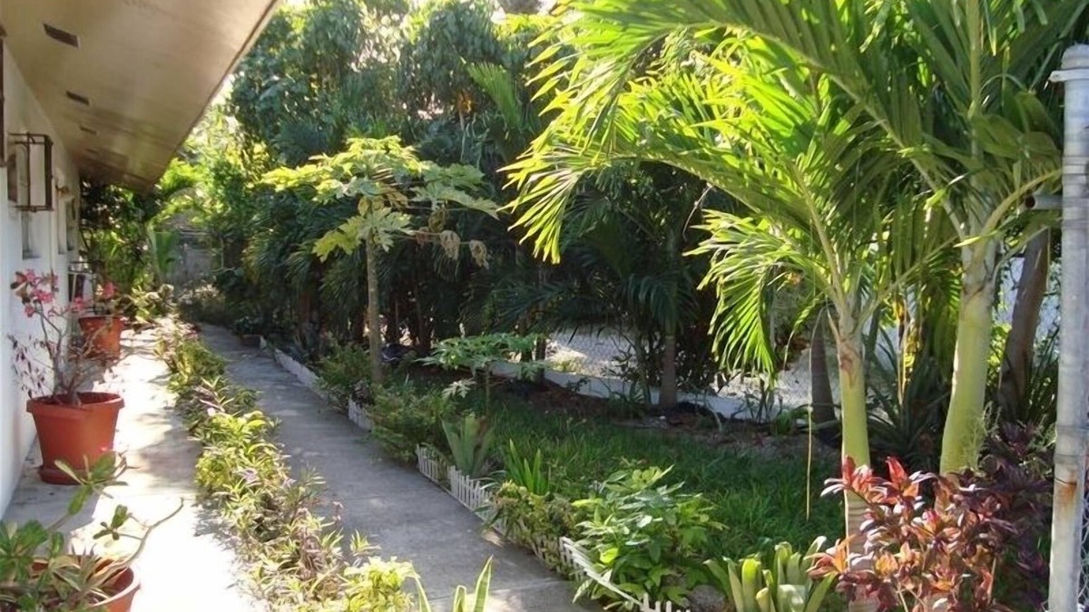 Nassau Apartment | Inexpensive Villa: 5 Mins to Beach & Fish Fry! GREAT WINTER RATES