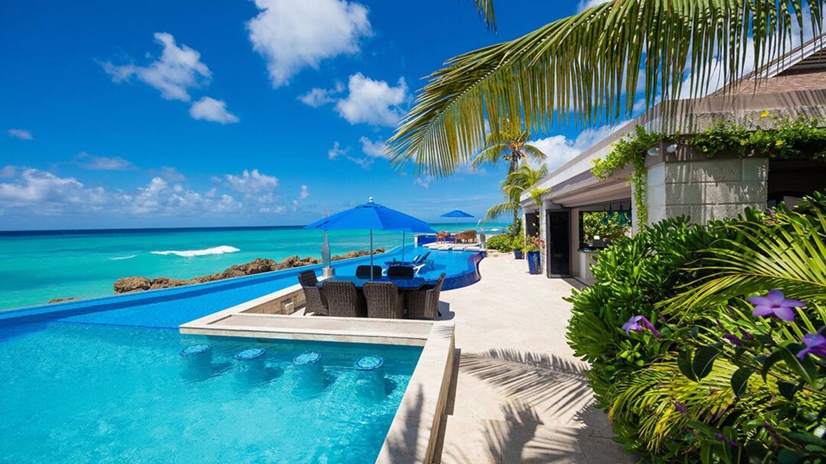 Maxwell Villa | Infinity Escape with sea view beach access