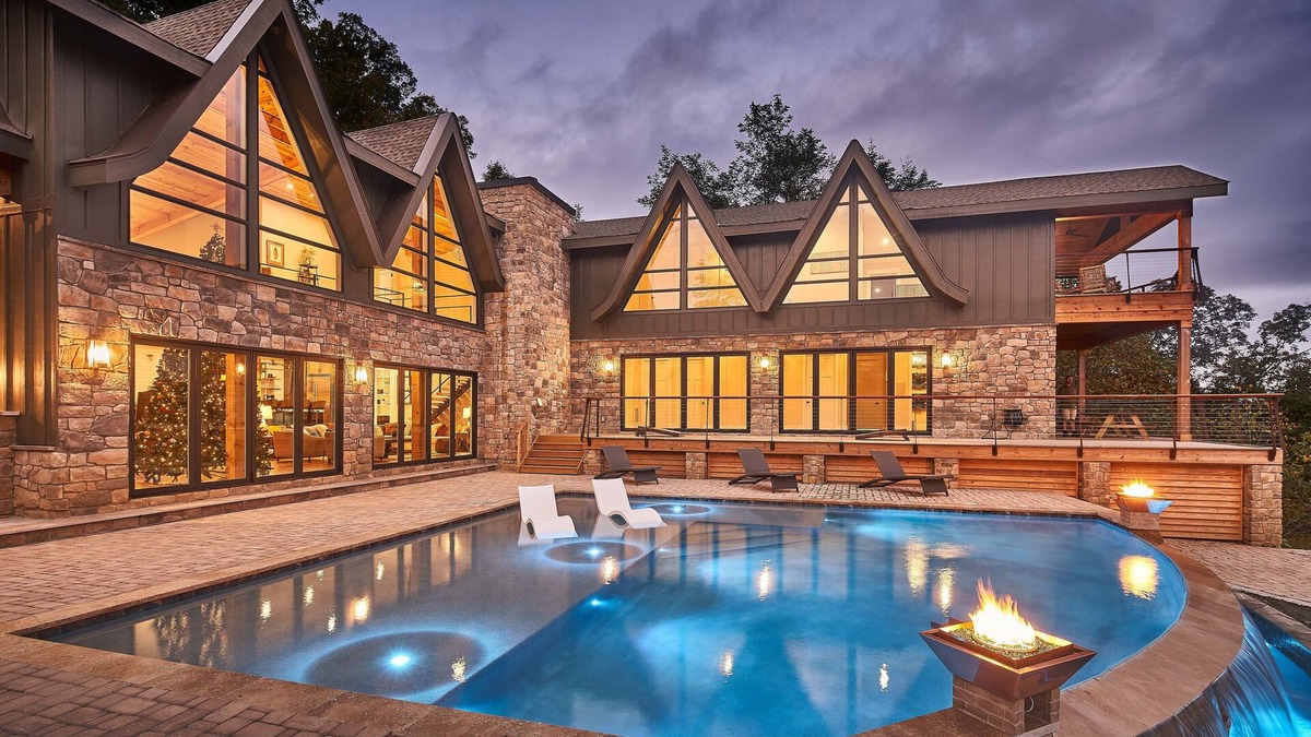 Blowing Rock Villa | Infinity Pool & close to Downtown Blowing Rock is a 5Bdrm Villa ; luxury views