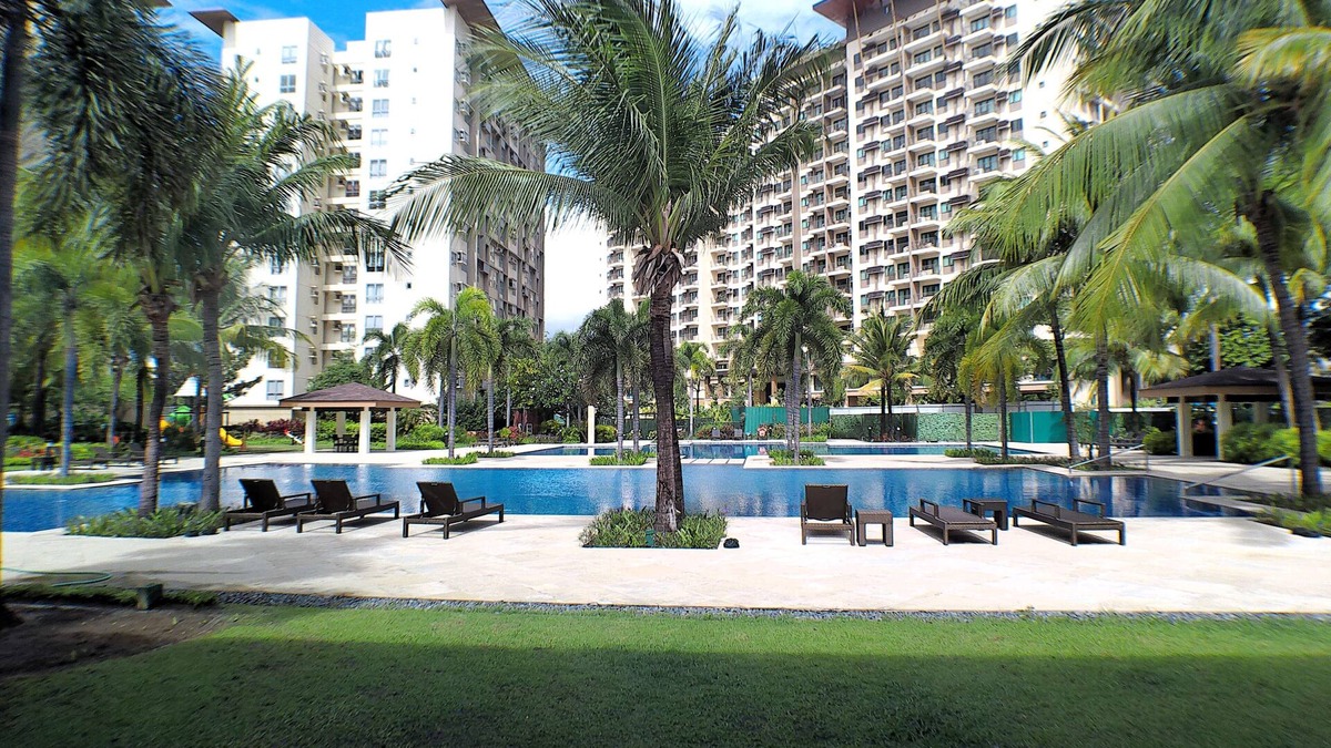 Muntinlupa Condo | Infinity Staycation, Charming 1-bedroom condo in marvelous Muntinlupa with WiFi