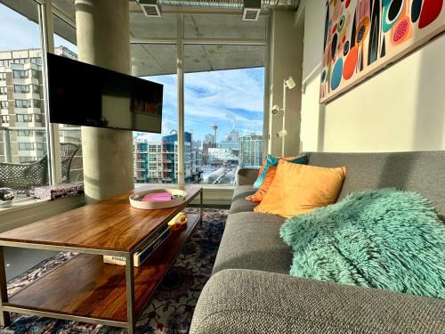 East Village Apartment | InfinityNest Chic downtown escape stunning views