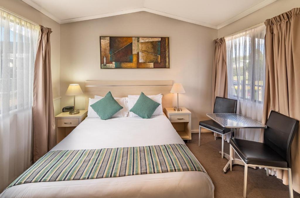 Emu Plains Resort | Ingenia Holidays Nepean River