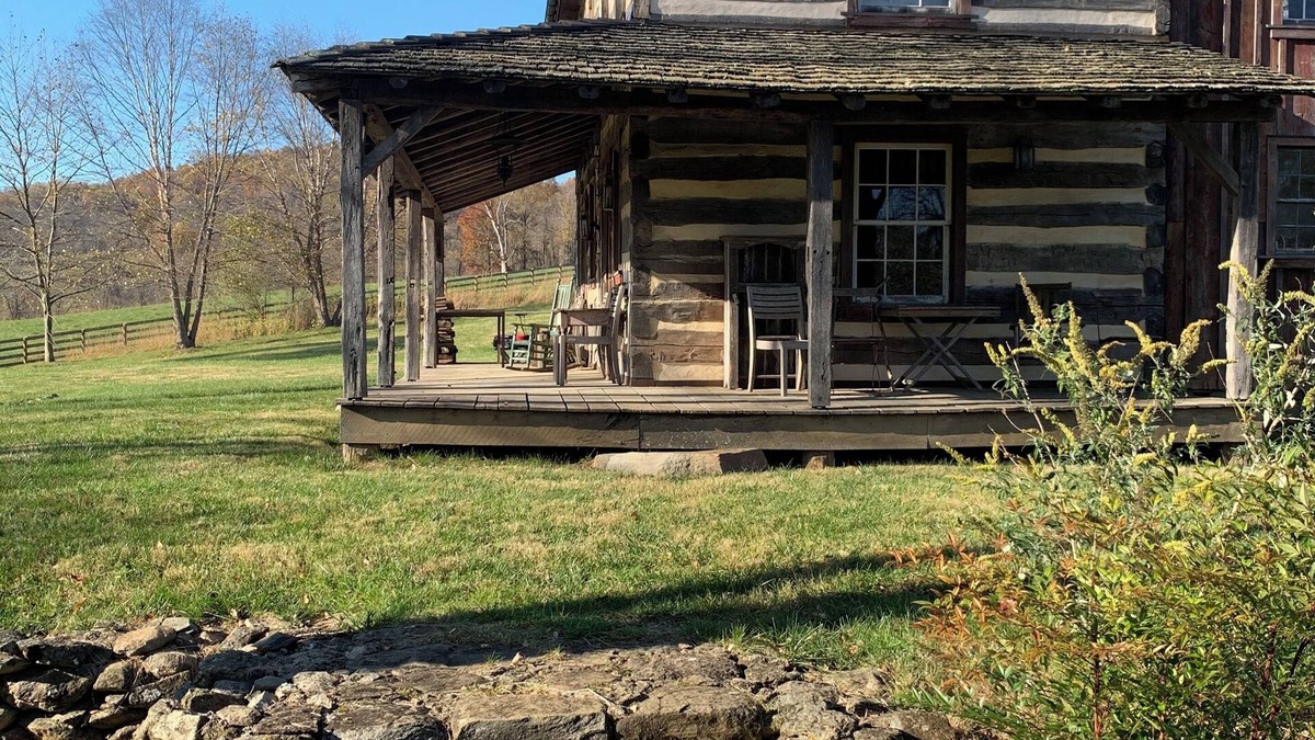 Rippon Cabin | Inglewood - Historic Family Cabin on Working Farm