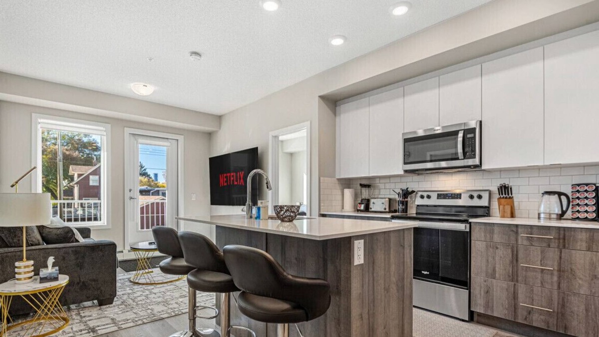 Inglewood Apartment | Inglewood Retreat 2BR/2BA Trendy & Walkable#22