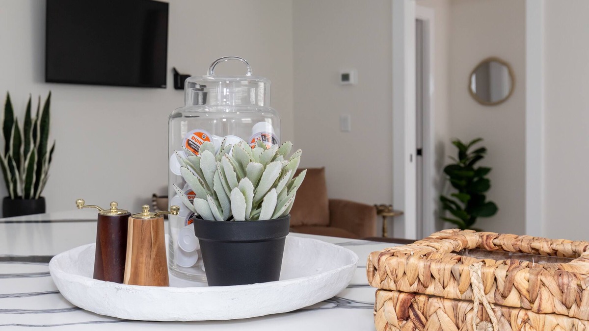 Sandusky Condo | Inn at Fulton: Unit 5