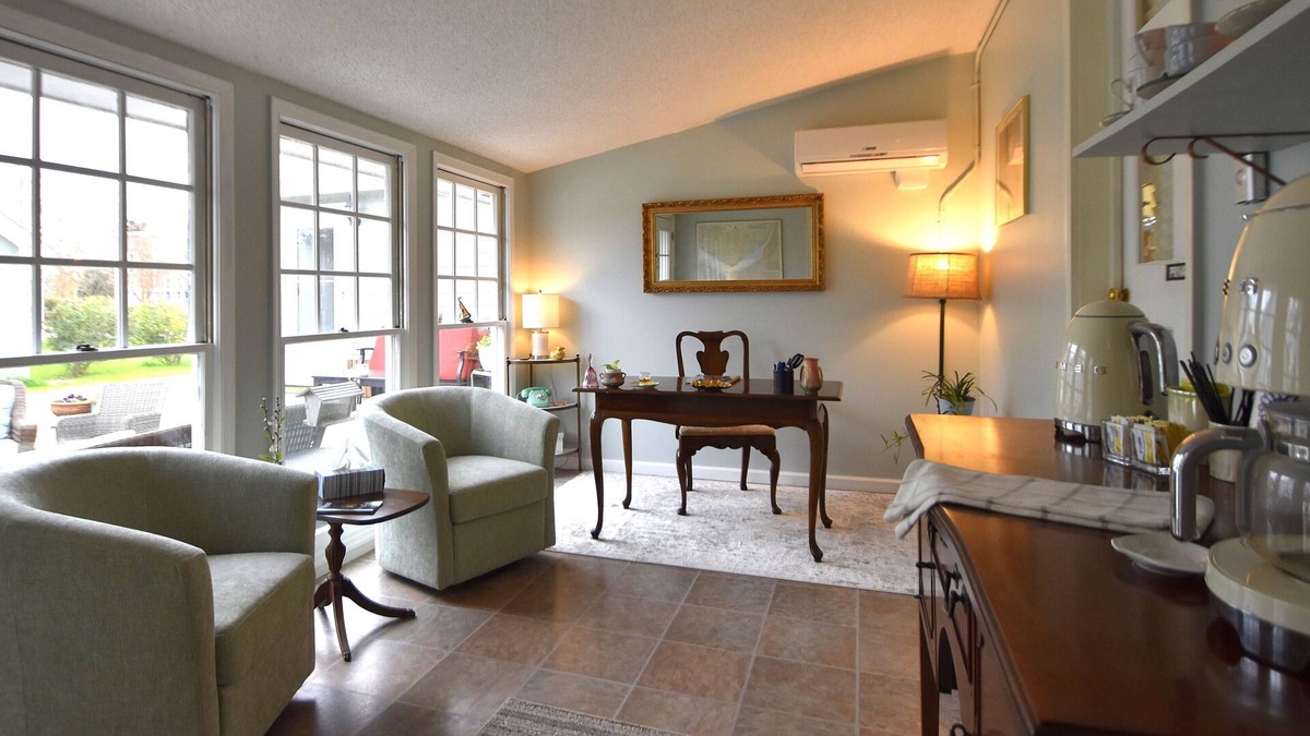 Oriental Bed & Breakfast | Inn at Oriental