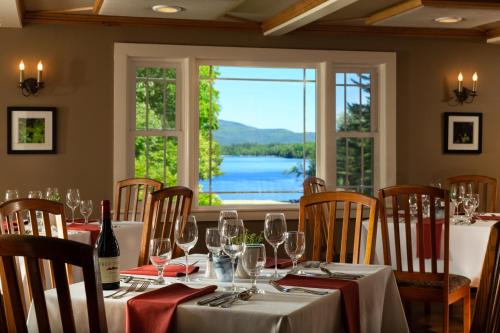 Slope N Shore Hotel | Inn at Pleasant Lake