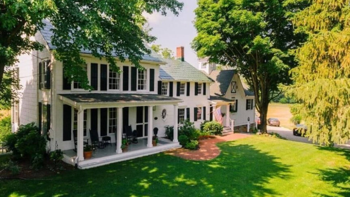 Warwick Hotel | Inn at Stony Creek