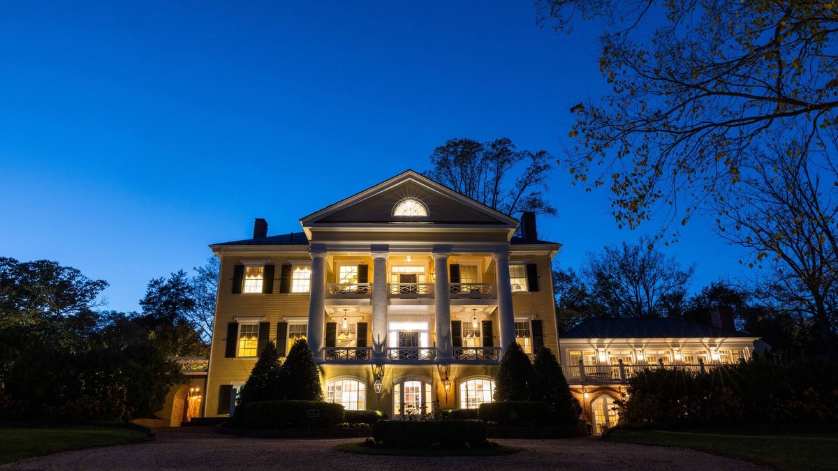 Orange Hotel | Inn at Willow Grove