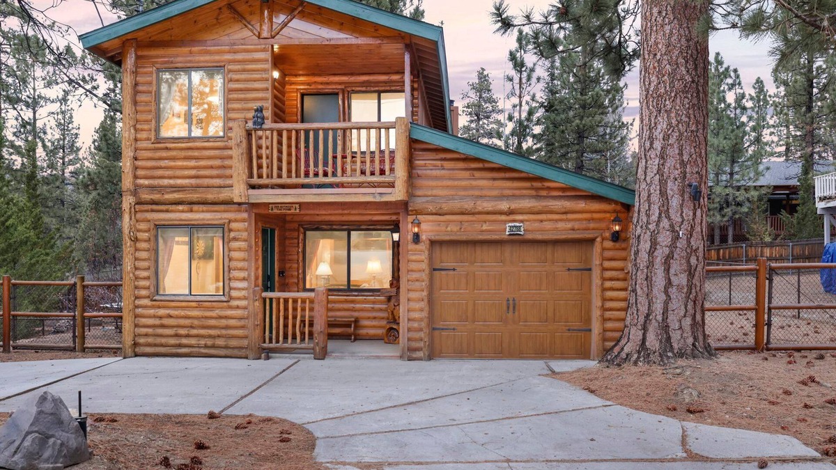Eagle Mountain Estates Cabin | Inn Between Pines#1411