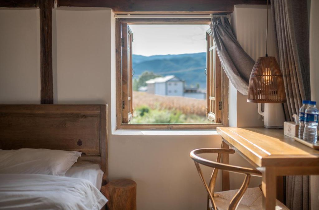 Dali House | Inn in the field