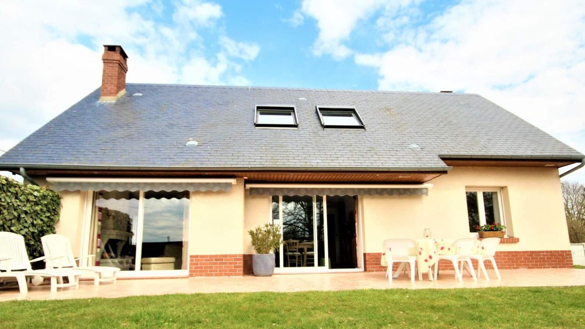 Mesnieres-en-Bray House | Inn Mesnières-en-Bray, 3 bedrooms, 6 people