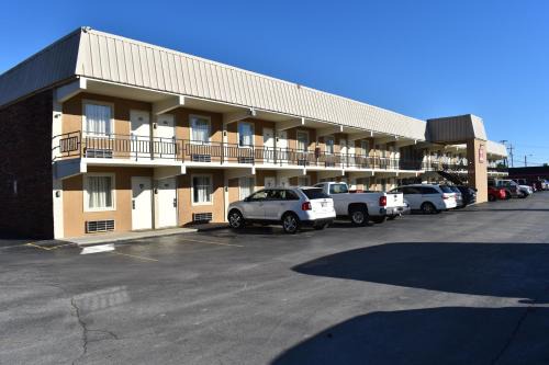 Lenoir City Hotel | Inn of Lenoir Motor Lodge