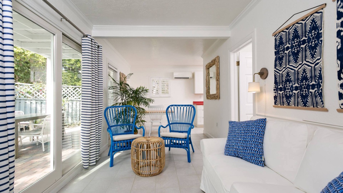 Pass-a-Grille Hotel | Inn on the Beach