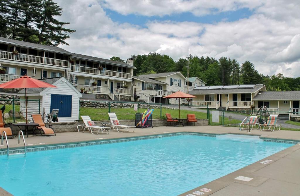 Lake George Hotel | Inn on The Hill