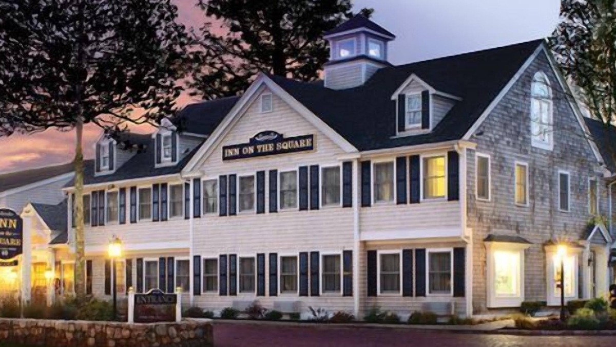 Falmouth Hotel | Inn on the Square