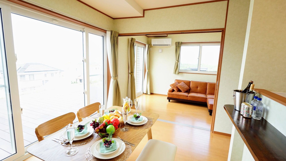 Motobu House | Inn overlooking Ie Island Saint