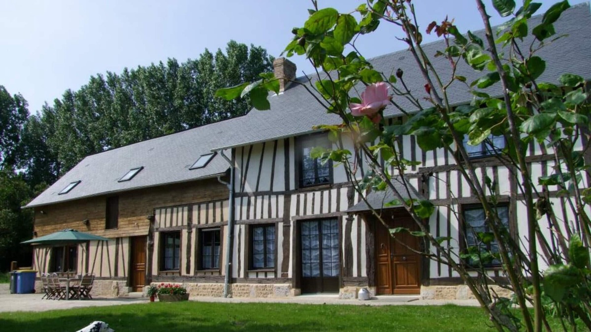 Saint-Paer House | Inn Saint-Paër, 4 bedrooms, 8 people