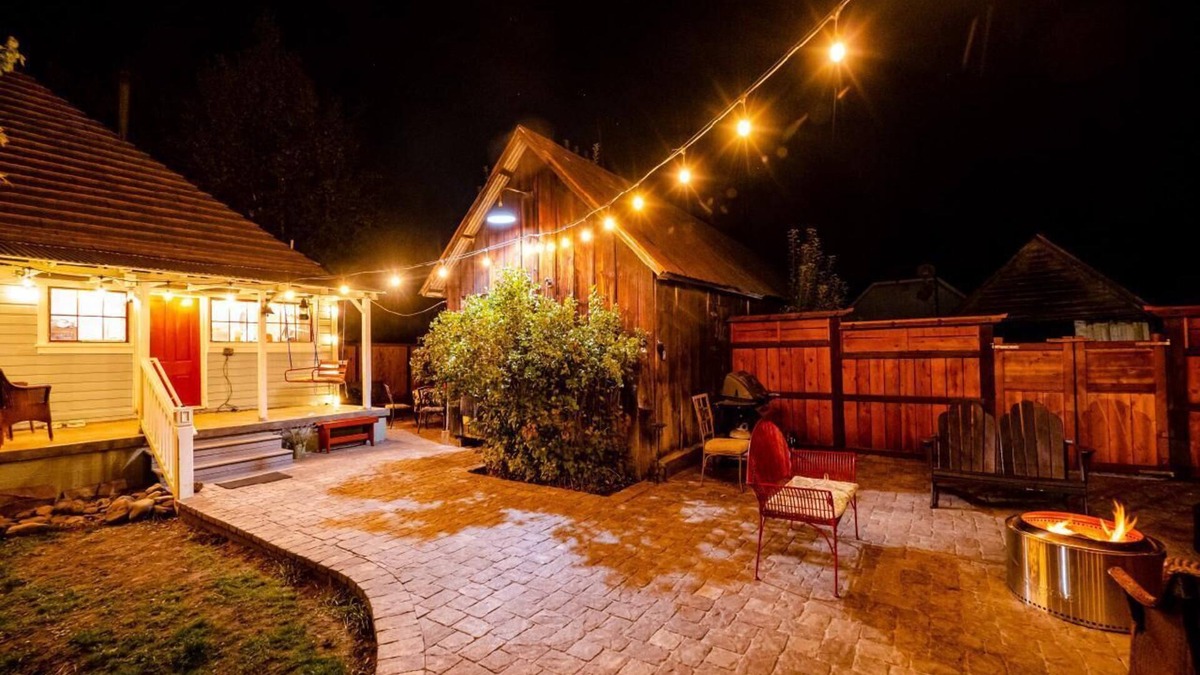 McCloud House | Inn the Heart of McCloud ~
