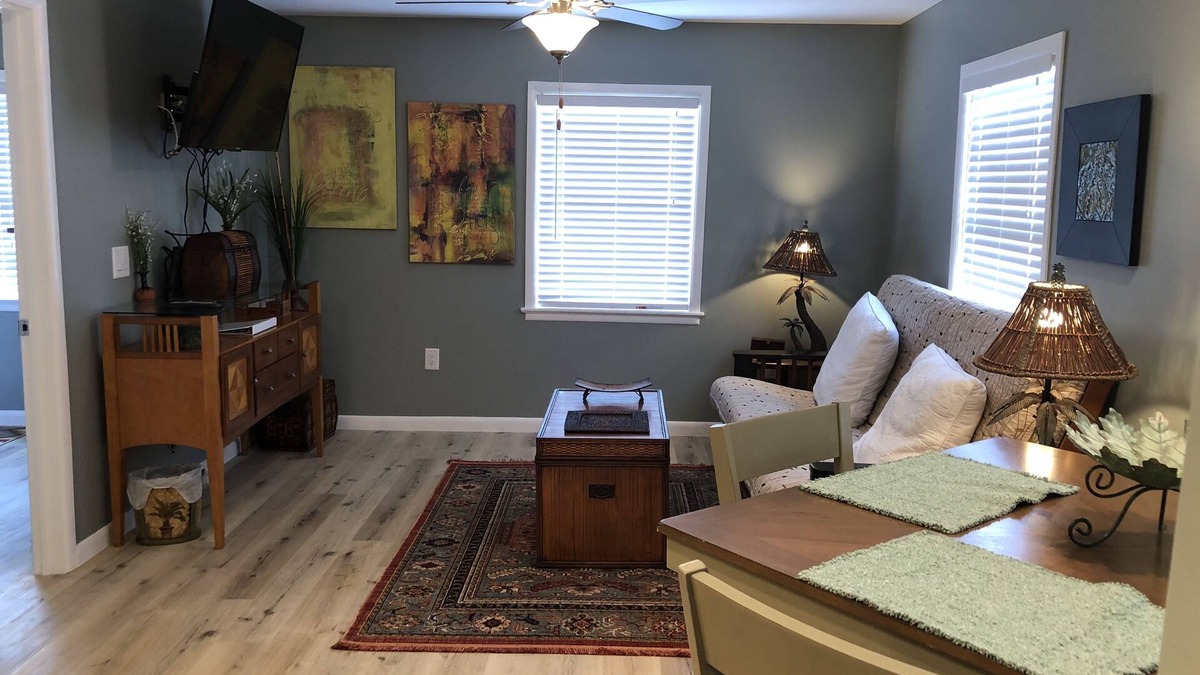 Tampa Heights Apartment | Inn The Heights - Apt. 7