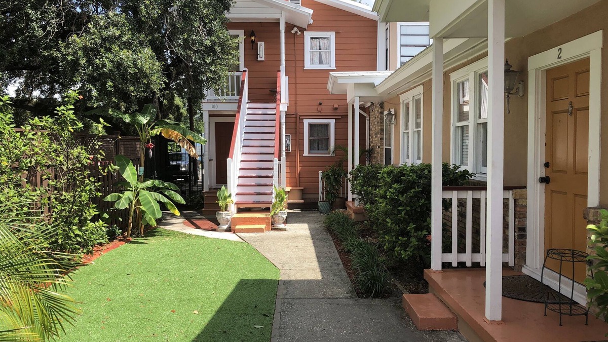 Tampa Heights Apartment | Inn The Heights - Apt. 9