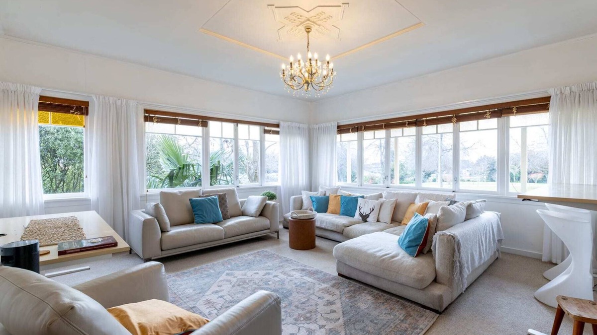 Frankton House | Inner City Charmer Su