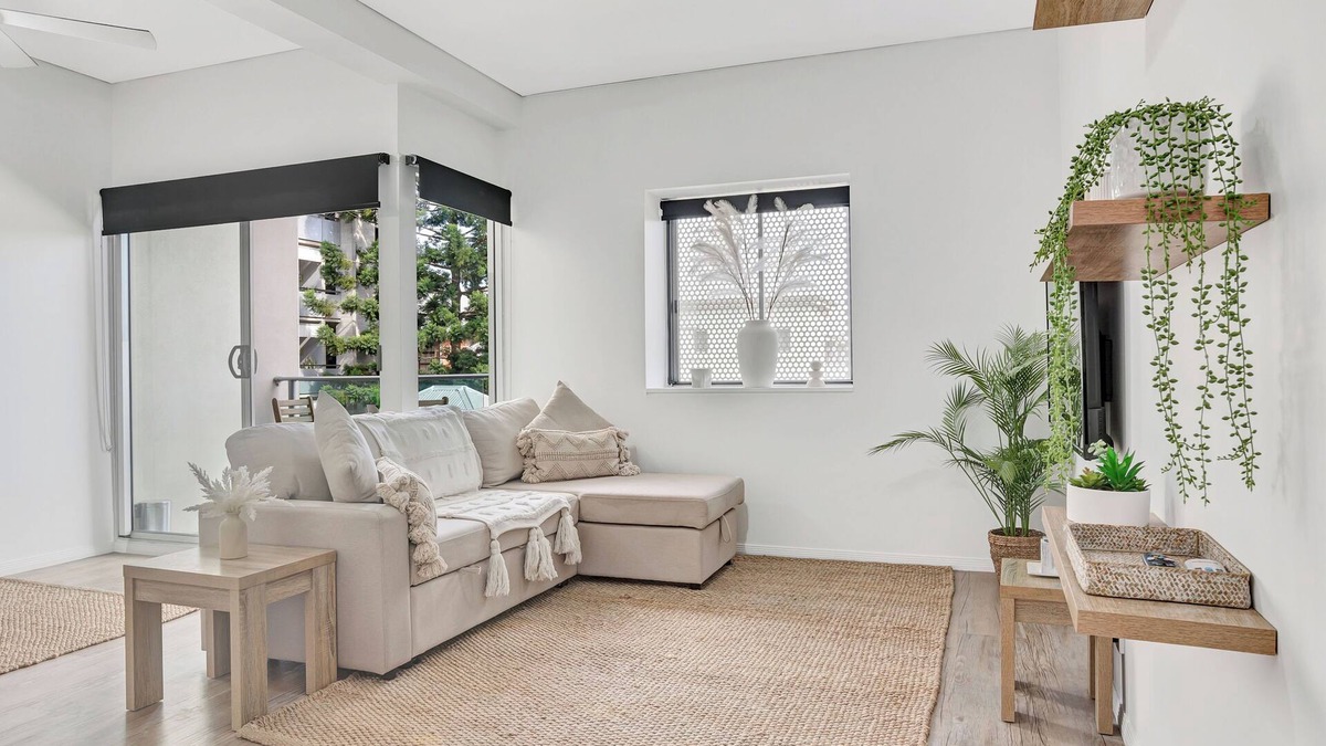 Spring Hill Apartment | Inner City Gem. Right next to the St Andrews Hospital and Roma Street Parklands.