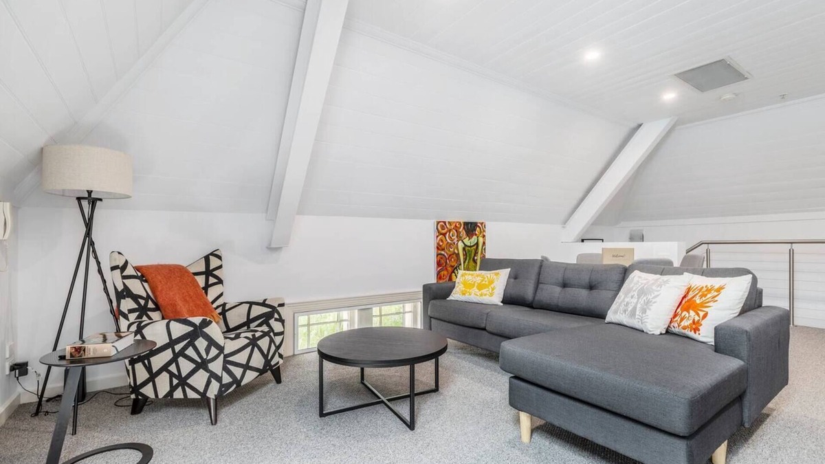 Prahran Apartment | Inner City Living in a Modern Slice of History