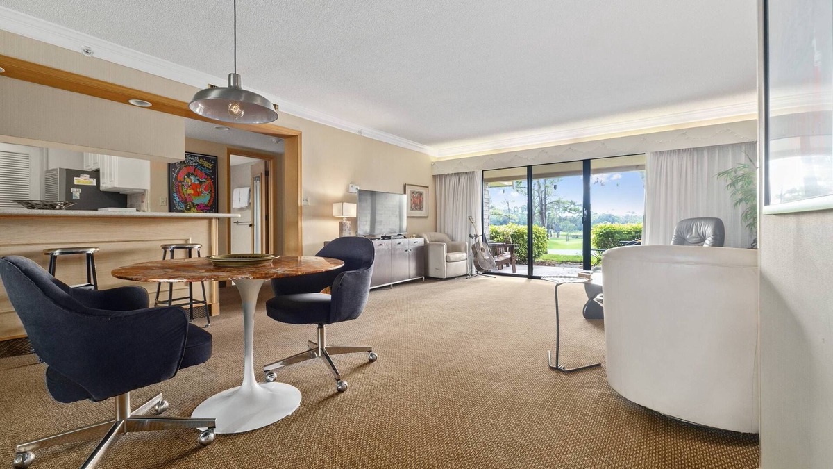 Palm Harbor Condo | Innisbrook Condo on 15th Hole of Copperhead Course, 1 BR 1 BA with access to restaurants and golf!