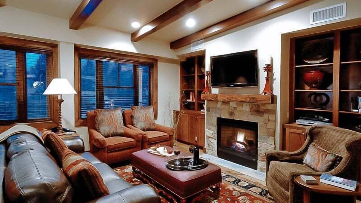 West End Condo | Innsbruck Aspen | Deluxe Two-Bedroom Suite 01 w/Hot tub, Centrally located