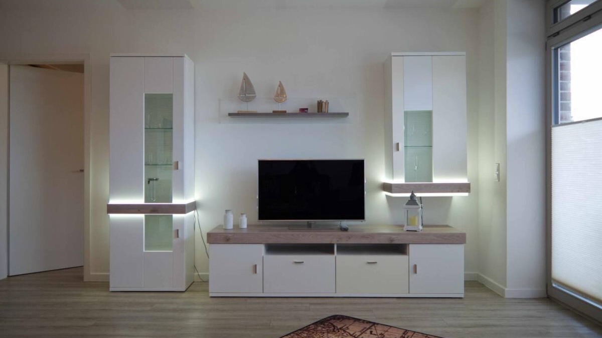 Burg auf Fehmarn Apartment | Inselblume 44 - vacation home with balcony in the center of Burg