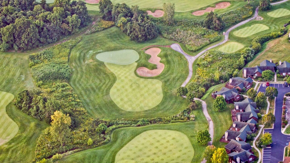 Camdenton Cottage | Inside the premier Old Kinderhook Golf Resort, Pet Friendly and FREE Kayaking