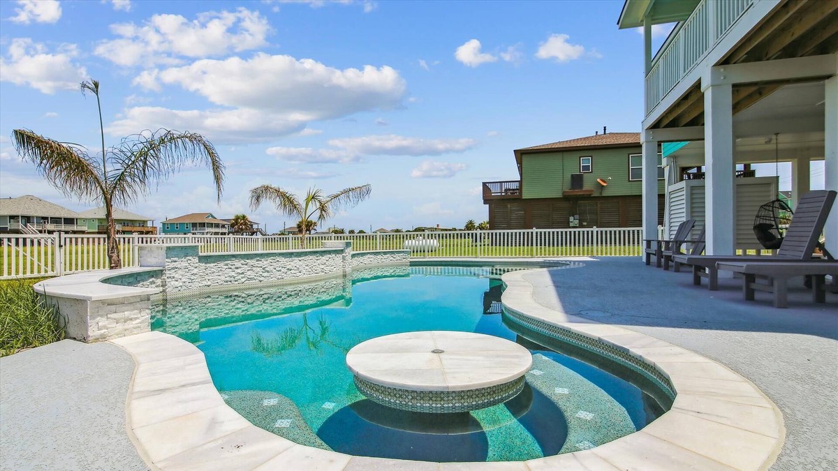 Indian Beach House | Insta-ahhh | Multiple Balconies, Private Pool!