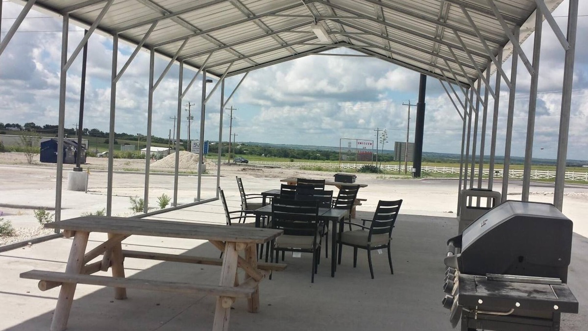 Karnes City Hotel | Instalodge Hotel And Suites