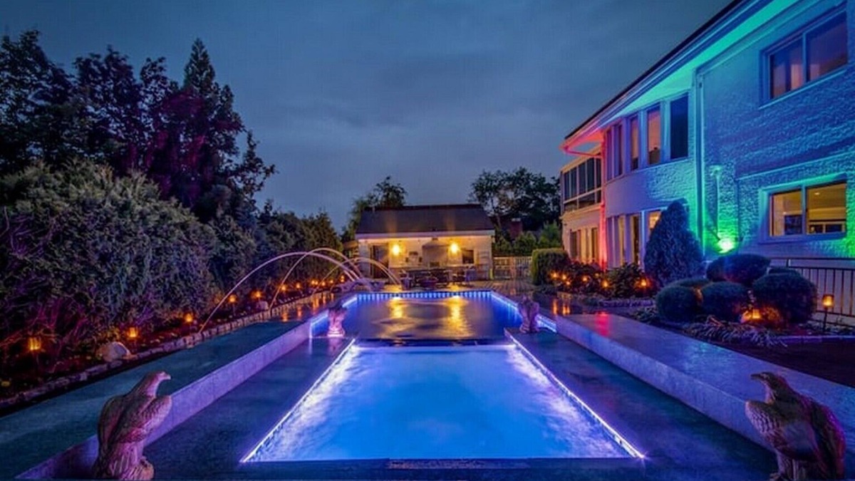 Queens Villa | ♥Instaworthy Celebrity Retreat | Lavish. Brilliant. Captivating