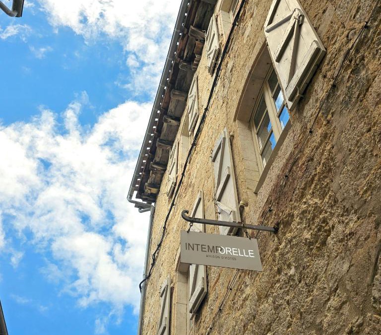Montcuq Bed & Breakfast | INTEMPORELLE Maison d'Hôtes