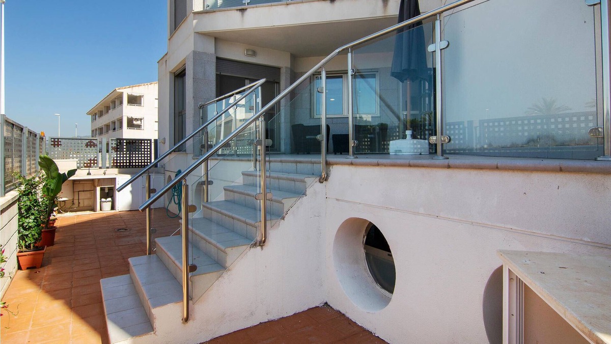 Puzol Apartment | Interesting vacation apartment with special cut awaits you near the beach.