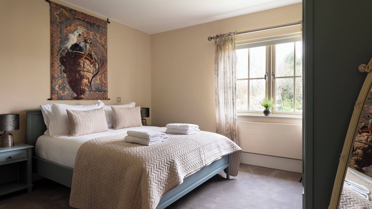 Kenmare Villa | Interior-Designed 4-Bedroom Luxury Villa, Just 12 Minute Walk from Kenmare Town