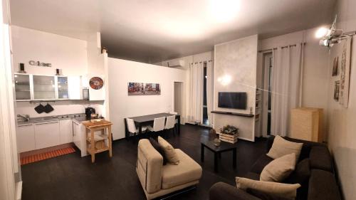 Milano Due Apartment | Intero appartamento fronte Ospedale San Raffaele