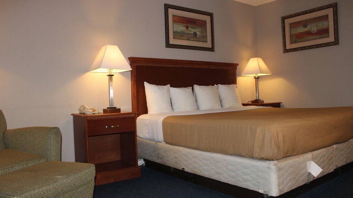 Rensselaer Hotel | Interstate Motel